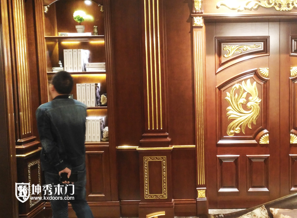 重庆坤秀木门:湖南彭总来厂考察